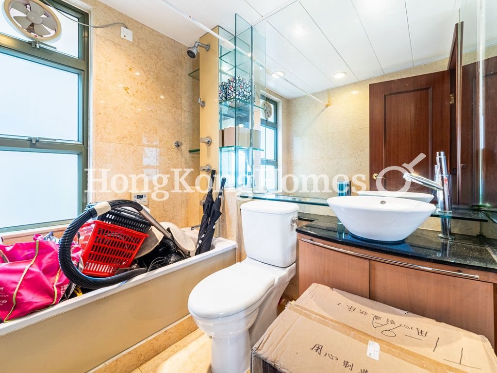 Master Bathroom — 海天峰 - 第01座，北角半山