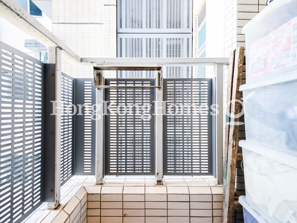 Balcony off Maid's Room — 貝沙灣 02期, 南岸，薄扶林