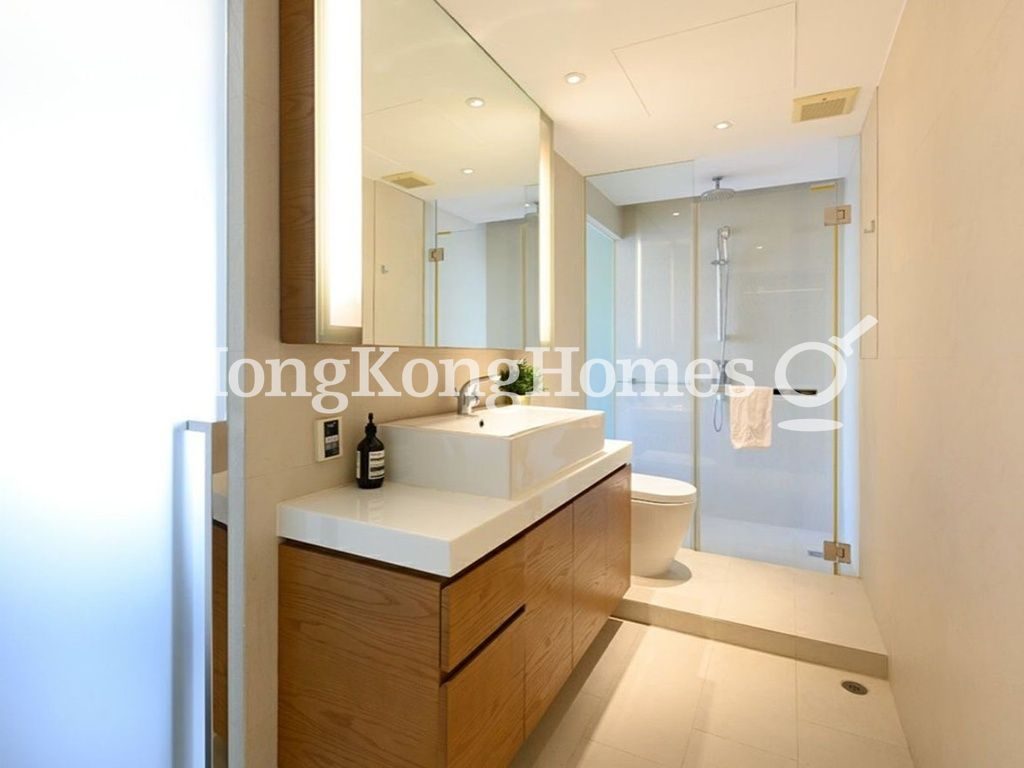 Master Bathroom — 芝蘭台，西半山