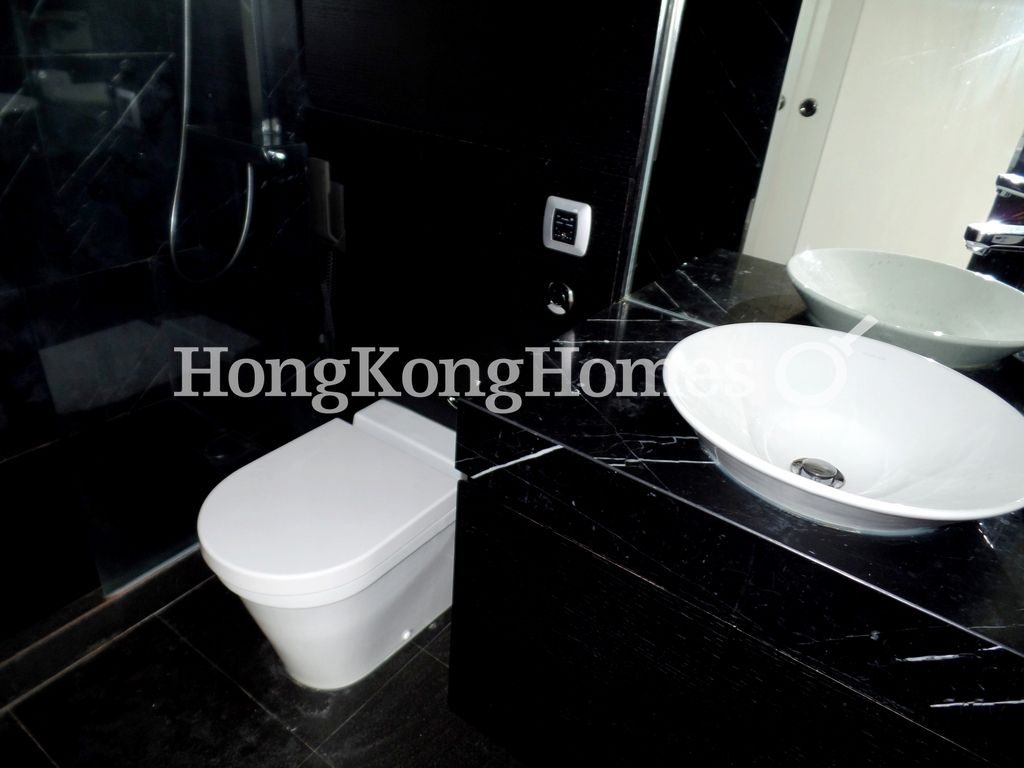 Master Bathroom — 聚賢居 - 第01座，中環