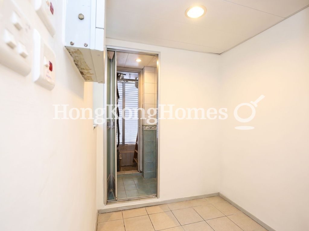 Maid's Room and Washroom — 貝沙灣 04期, 南灣，薄扶林
