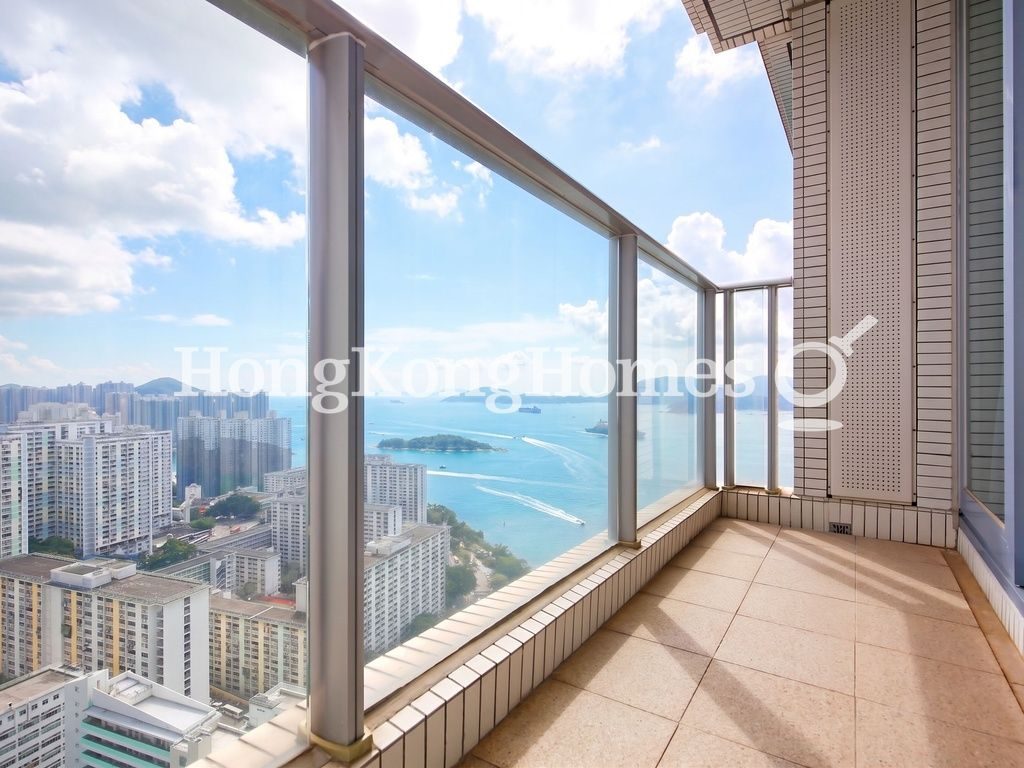 Balcony off Living and Dining Room — 貝沙灣 04期, 南灣，薄扶林