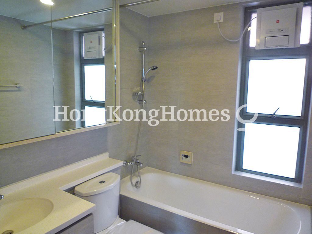 Master Bathroom — 海天峰 - 第02座，北角半山