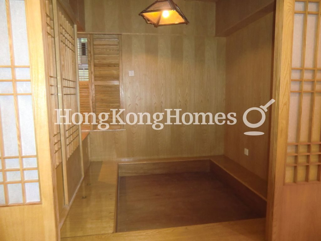 Third Bedroom — 好景大廈，中半山