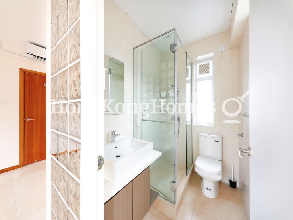 Master Bathroom — Arts Mansion, Happy Valley