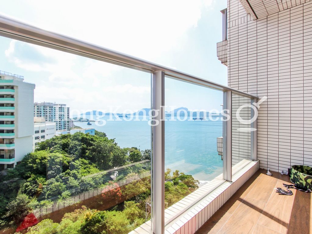 Balcony off Living and Dining Room — 貝沙灣 04期, 南灣，薄扶林