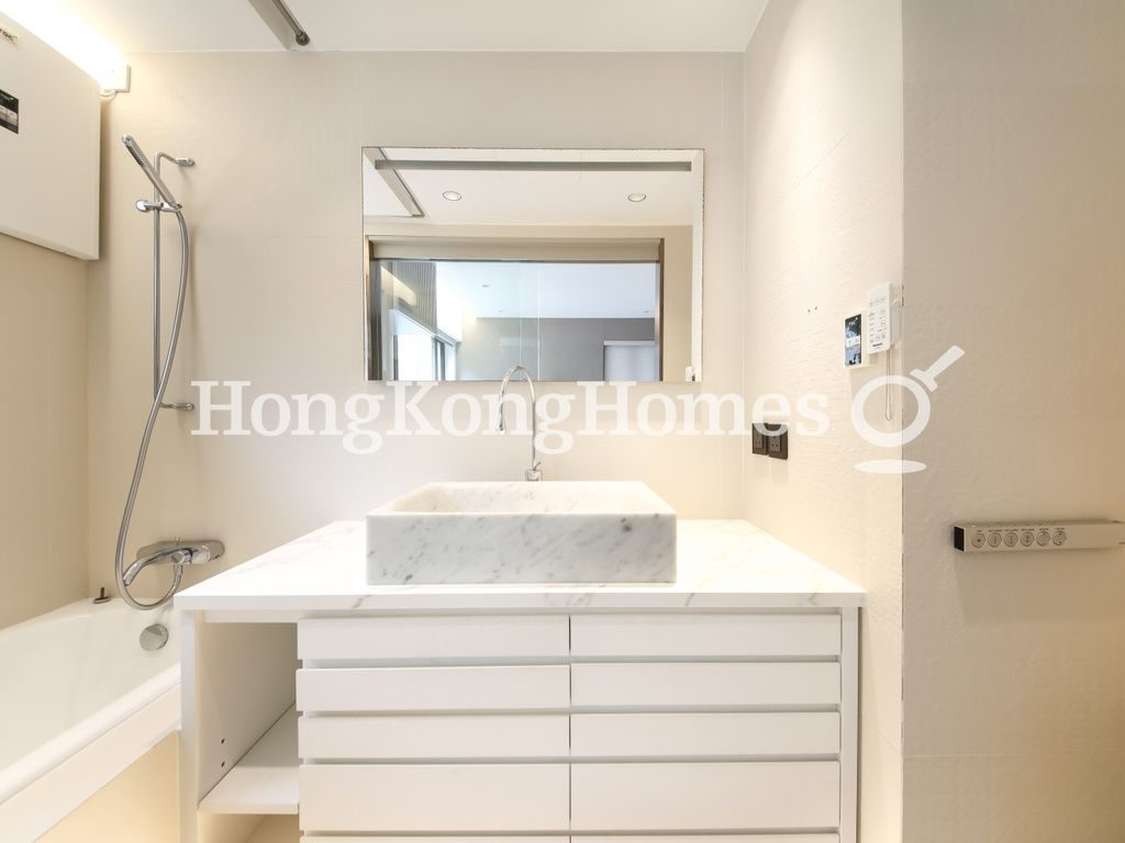 Master Bathroom — 年豐園 - 第01座，西半山