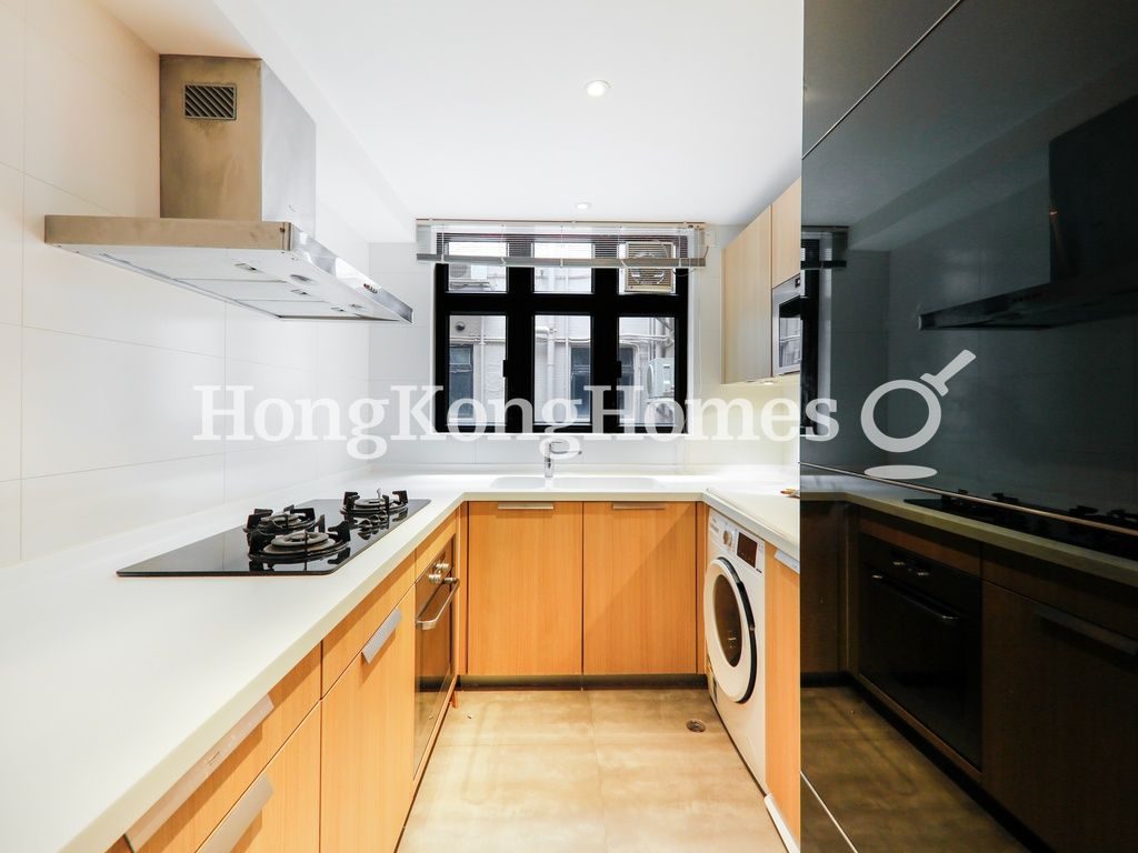 Kitchen — The Beachside, Repulse Bay