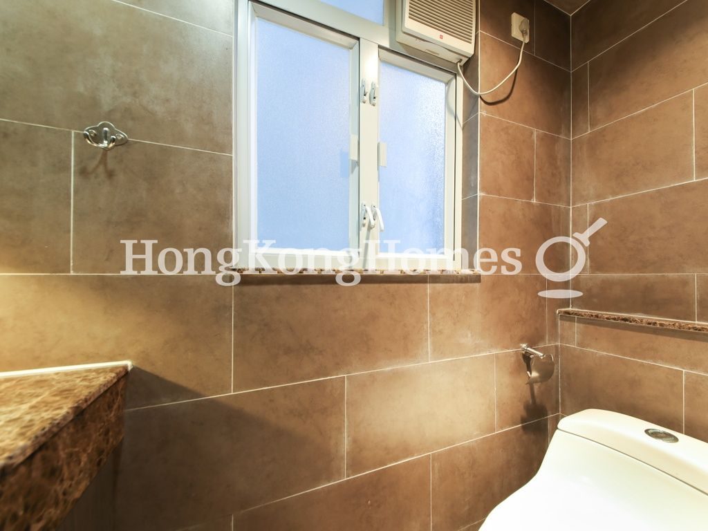 Guest Powder Room — 嘉賢大廈，西半山
