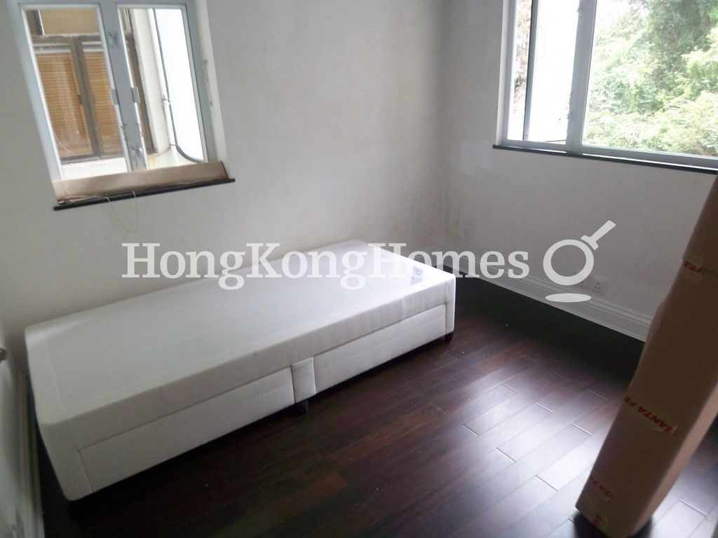 Second Bedroom — 倚雲閣，東半山