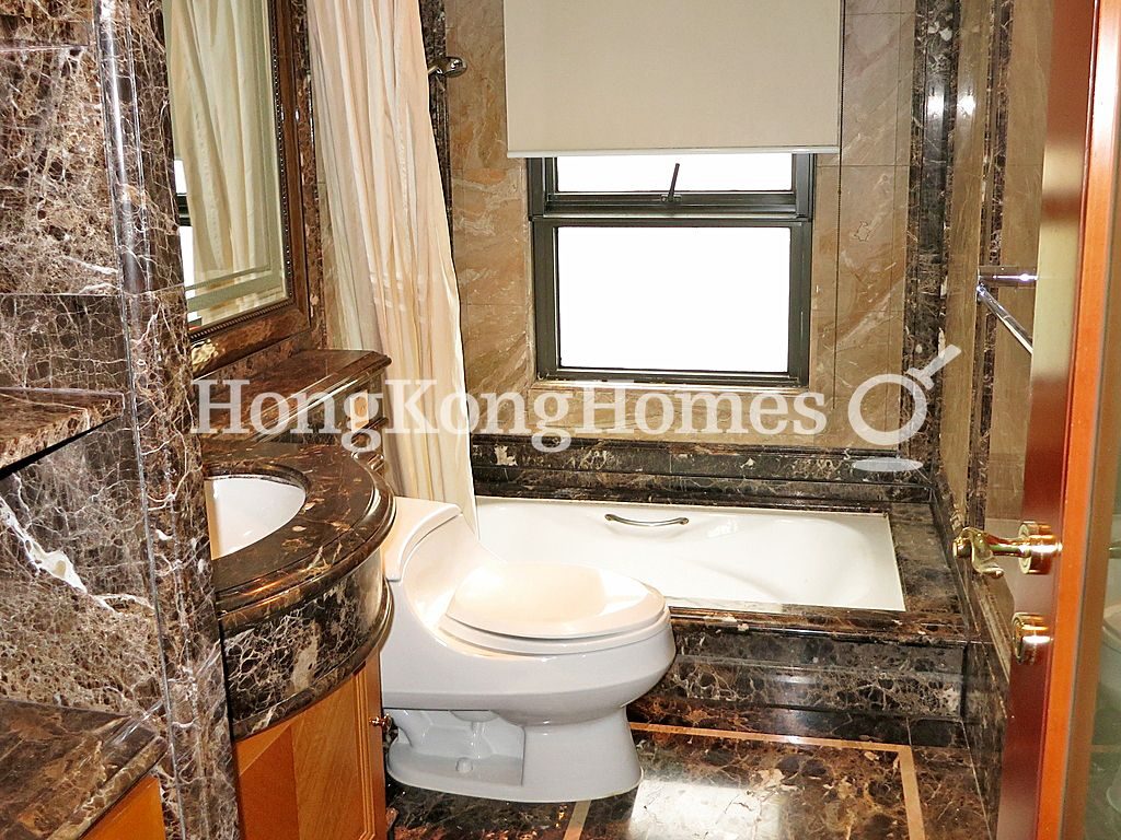 Master Bathroom — 寶珊道1號 - 第03座，西半山