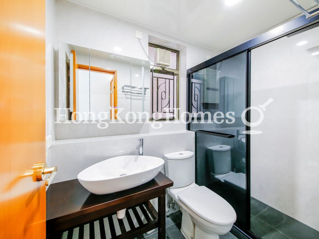 Master Bathroom — The Belcher's - Block 5, Pokfulam