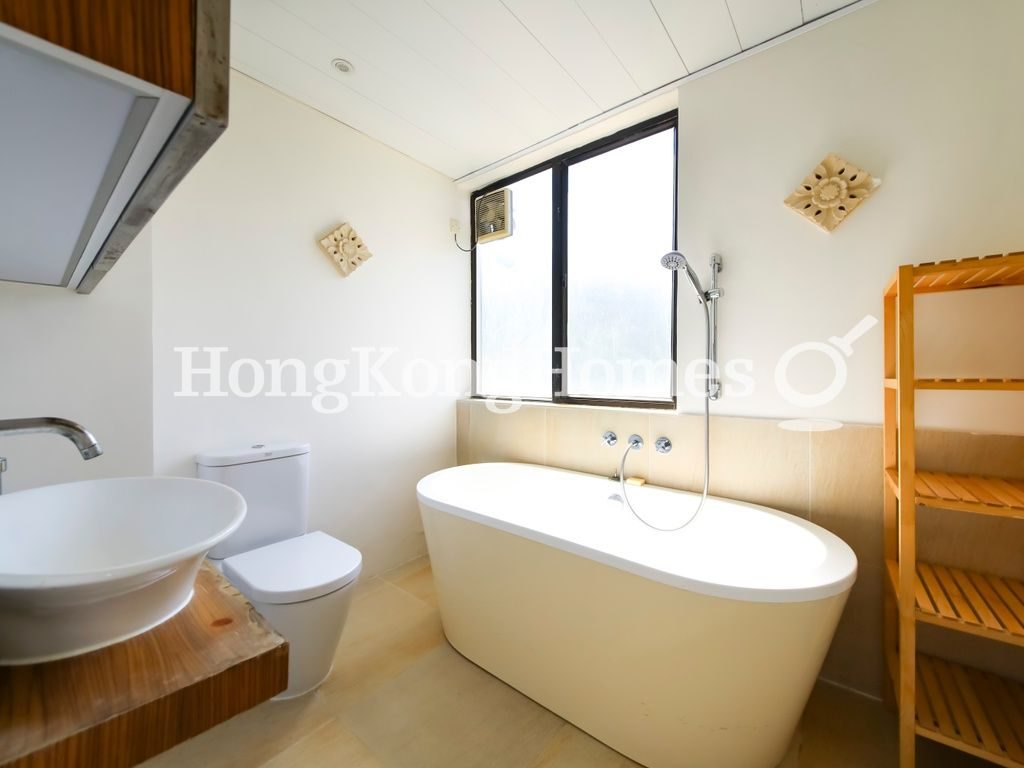 Master Bathroom — 南灣大廈，淺水灣