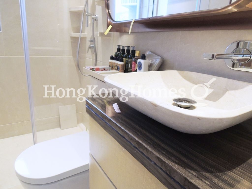 Guest Bathroom — 加多近山，西環堅尼地城