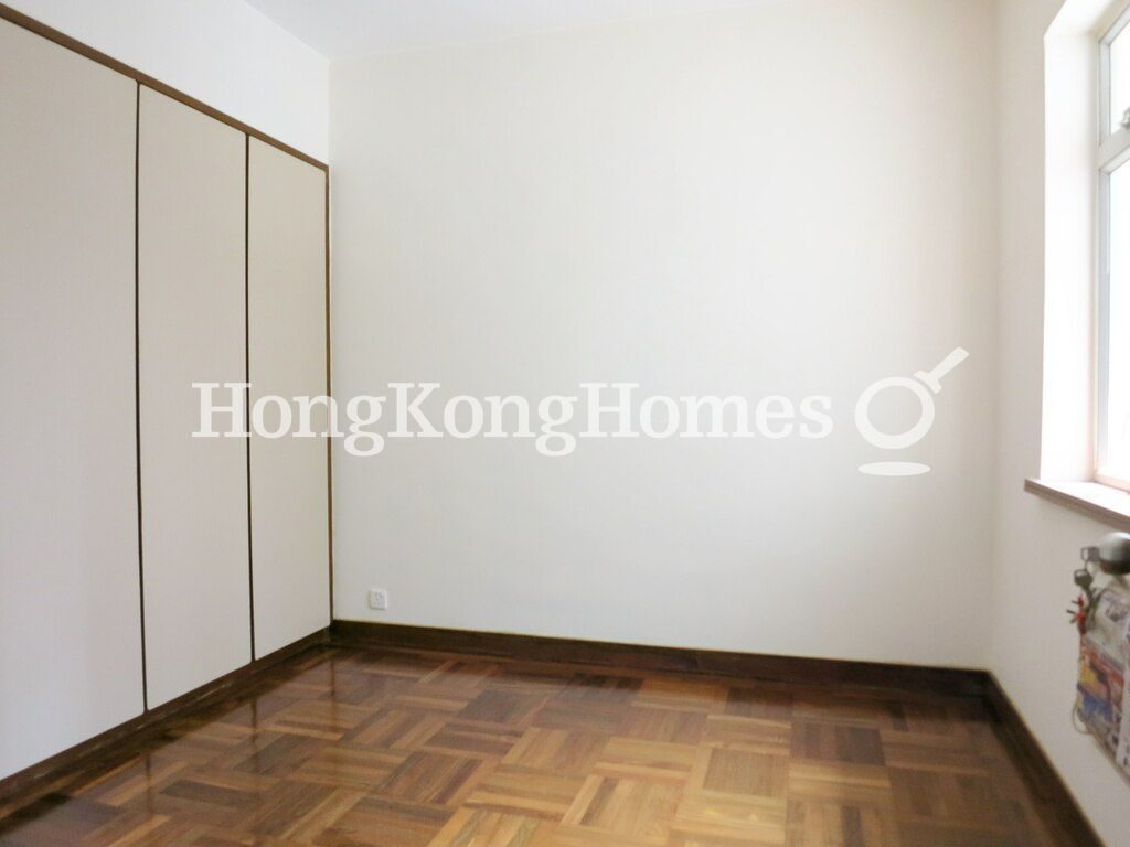 Second Bedroom — Dragon Garden, Jardine's Lookout