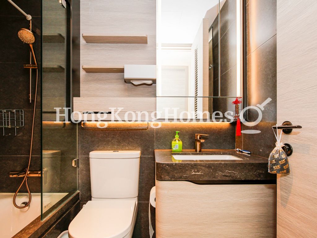 Guest Bathroom — 柏蔚山，北角