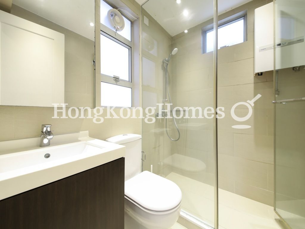 Master Bathroom — 景翠園，西半山