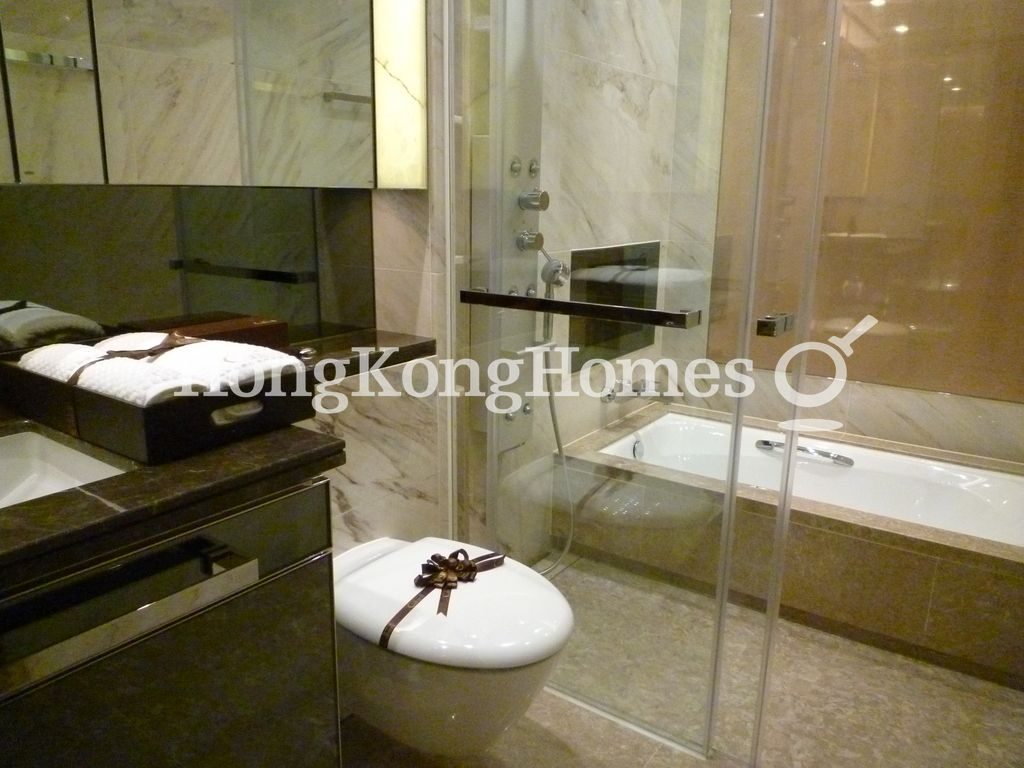 Master Bathroom — 瓏璽 - 第8座 (觀海鑽)，大角咀