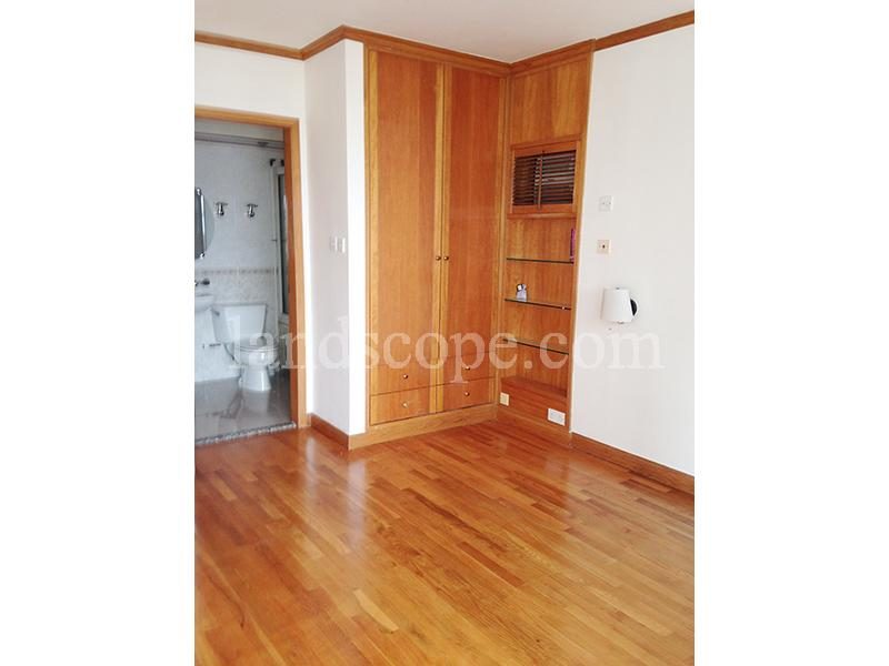 photo 5 — Robinson Place, Midlevels West