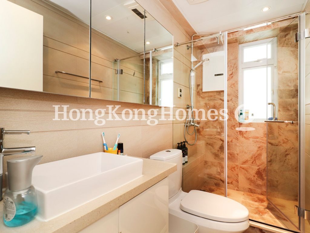 Guest Bathroom — Park Garden, Tai Hang