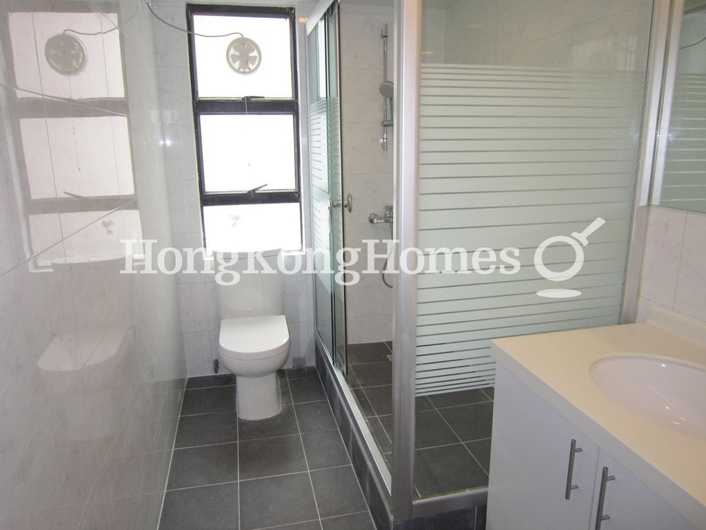 Guest Bathroom — Robinson Heights II, Mid-levels West