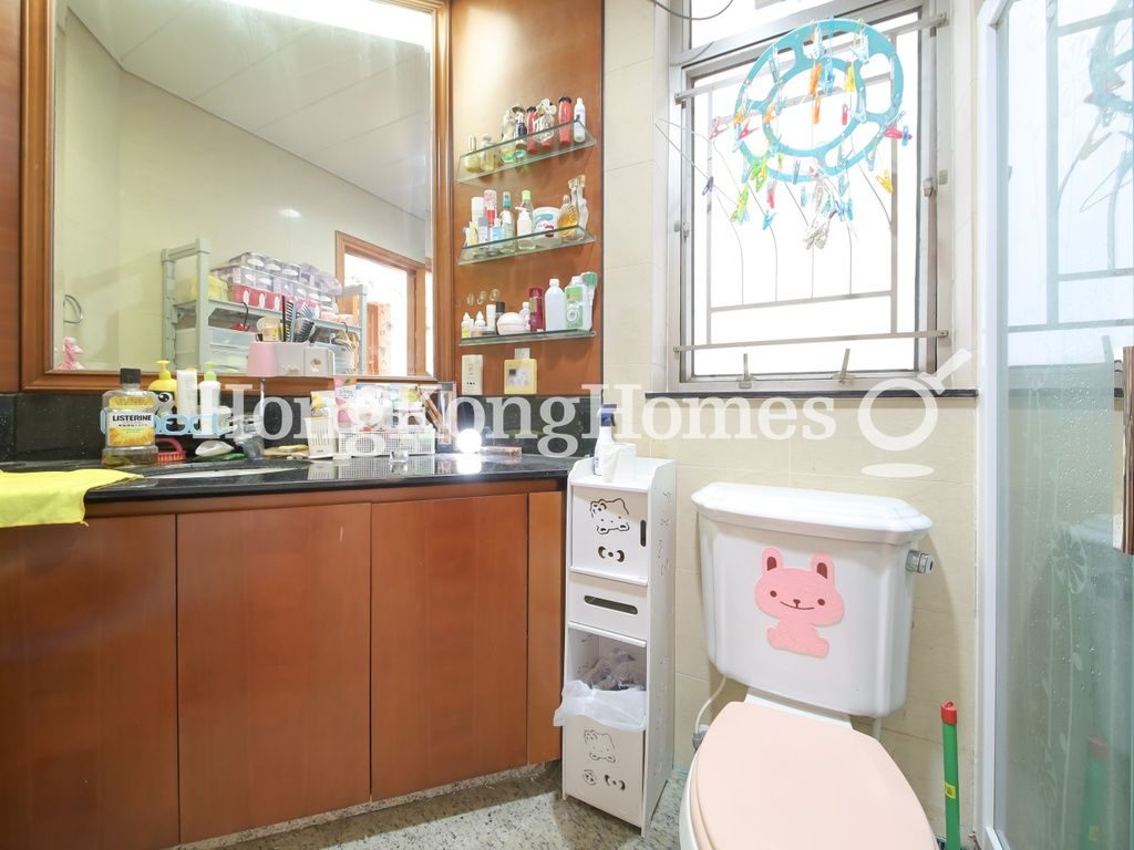 Master Bathroom — 擎天半島 1座，尖沙咀