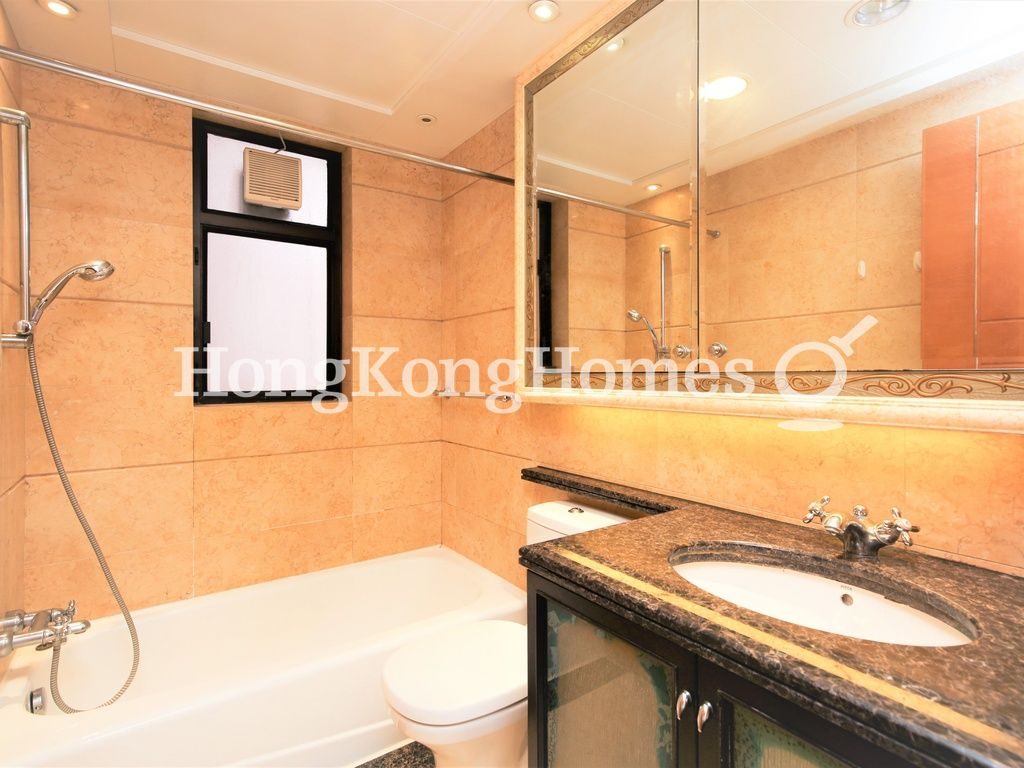 Guest Bathroom — 凱旋門 1期 第2座 (觀星閣)，尖沙咀