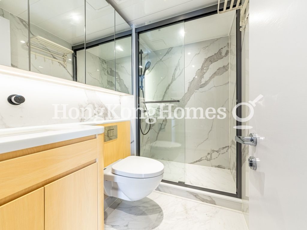 Master Bathroom — 聚賢居 - 第02座，中環