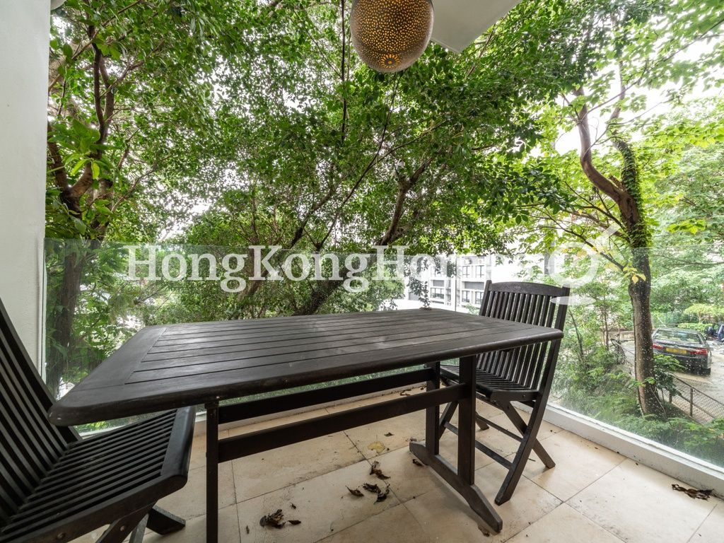 Balcony off Second Bedroom — 香海大廈，中半山