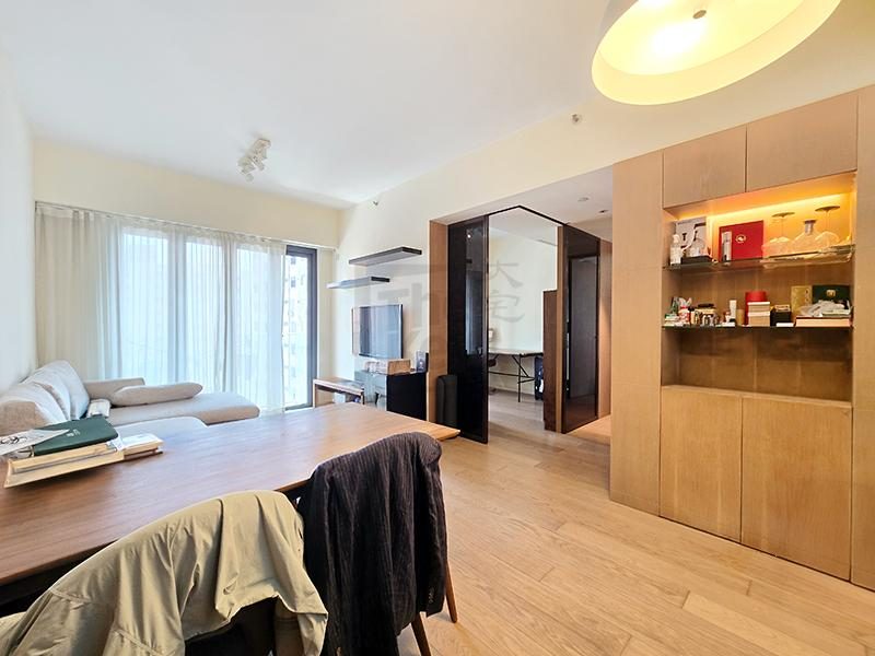 photo 3 — Gramercy, Midlevels West