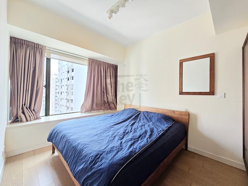 photo 4 — Gramercy, Midlevels West