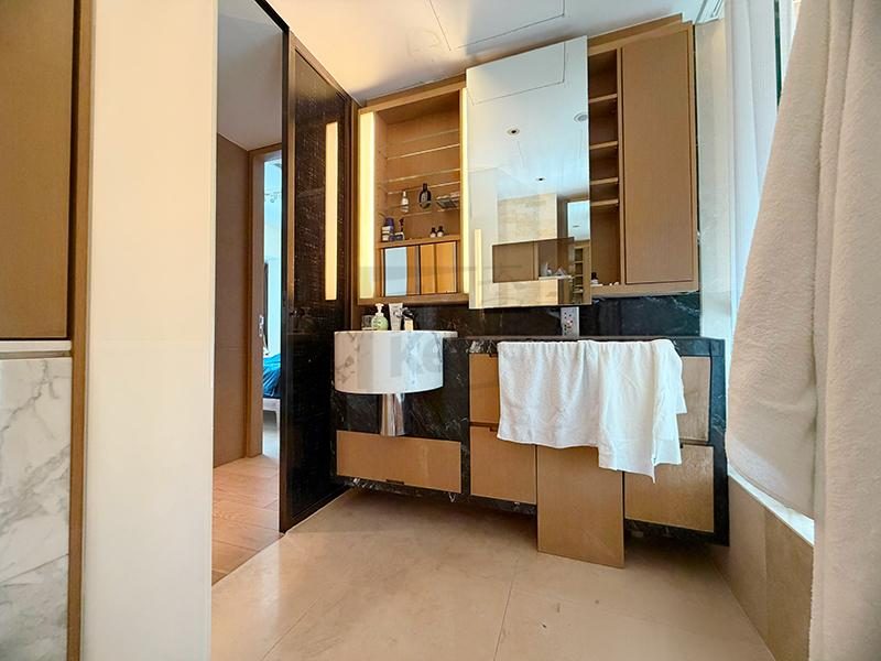 photo 6 — Gramercy, Midlevels West