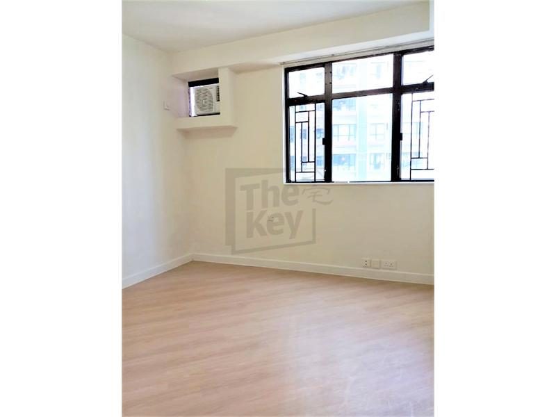 photo 3 — Roc Ye Court, Midlevels West