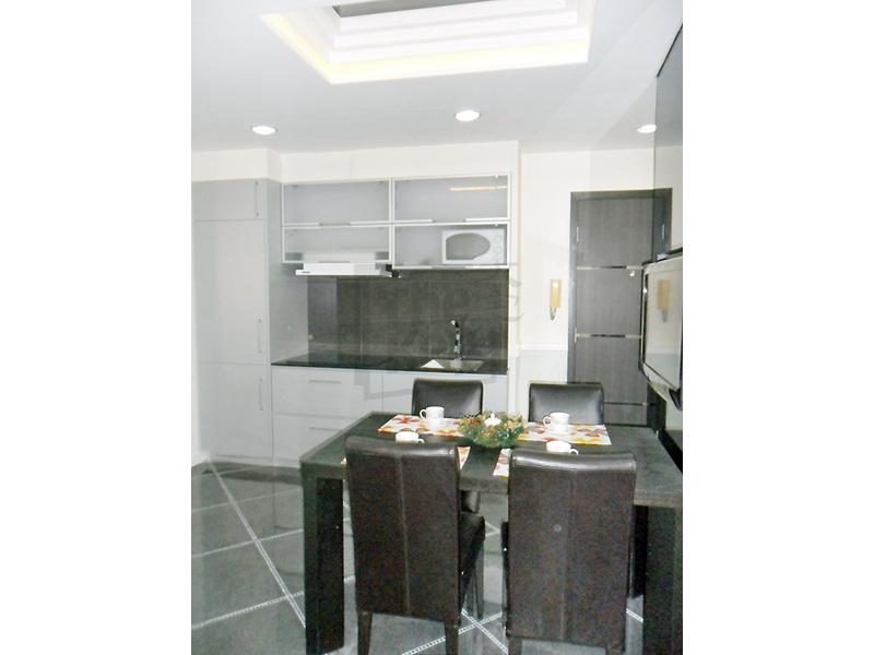 photo 2 — Roc Ye Court, Midlevels West