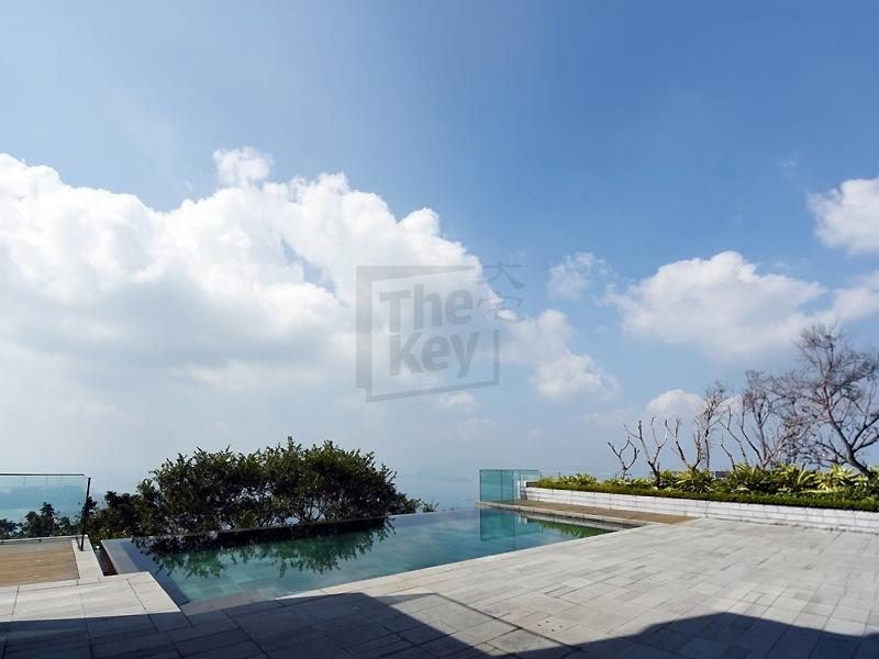 photo 2 — Hilltop, The Peak