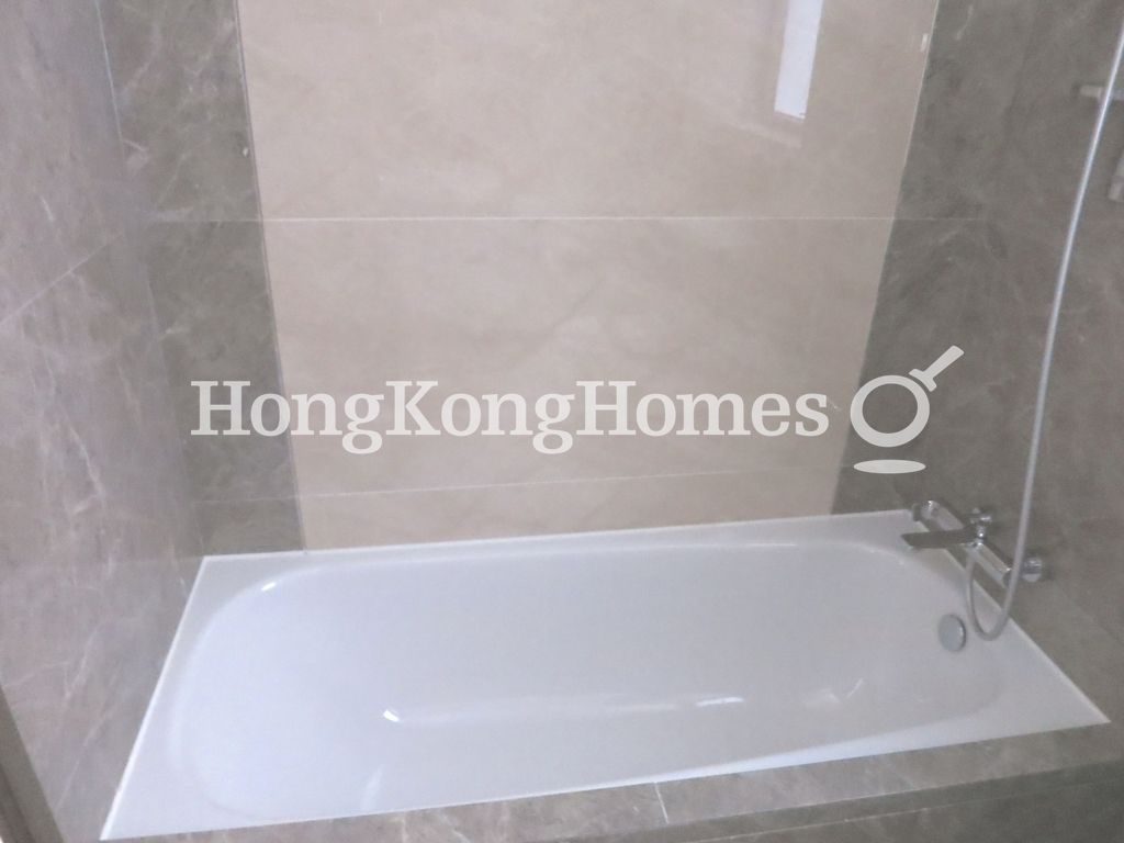 Guest Bathroom — The Austin - Phase 1 - Tower 2A, Tsim Sha Tsui
