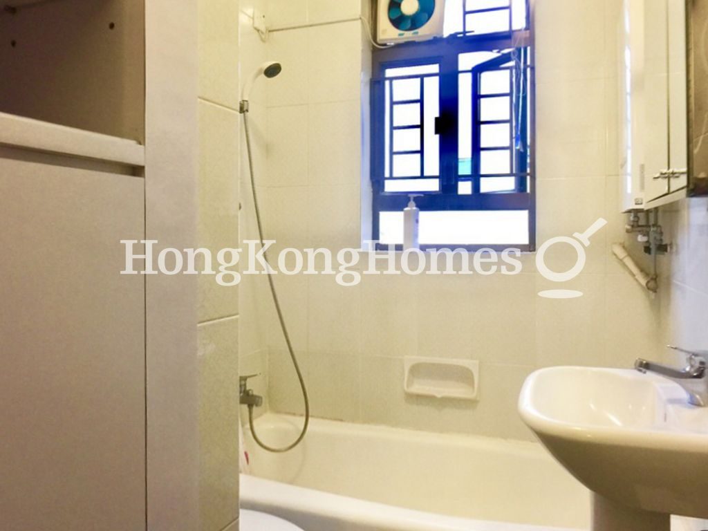 Guest Bathroom — 安廬，跑馬地