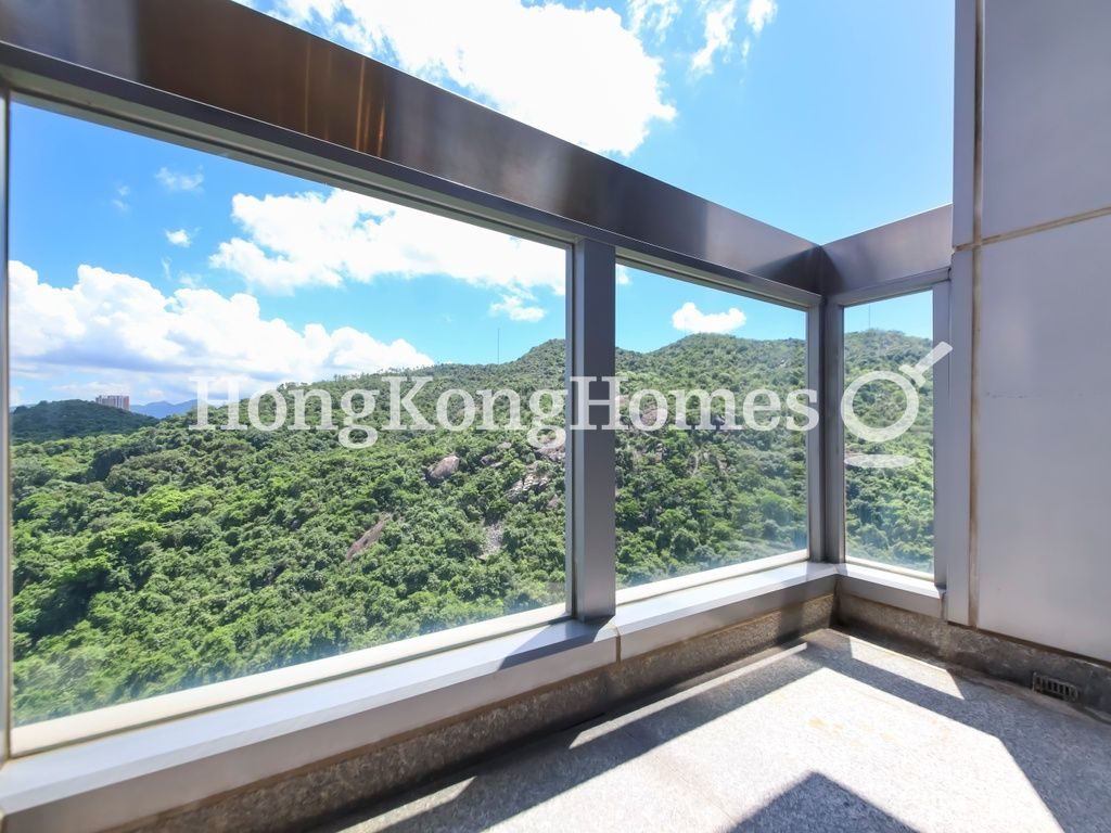 Balcony off Living and Dining Room — 上林-第2座，大坑