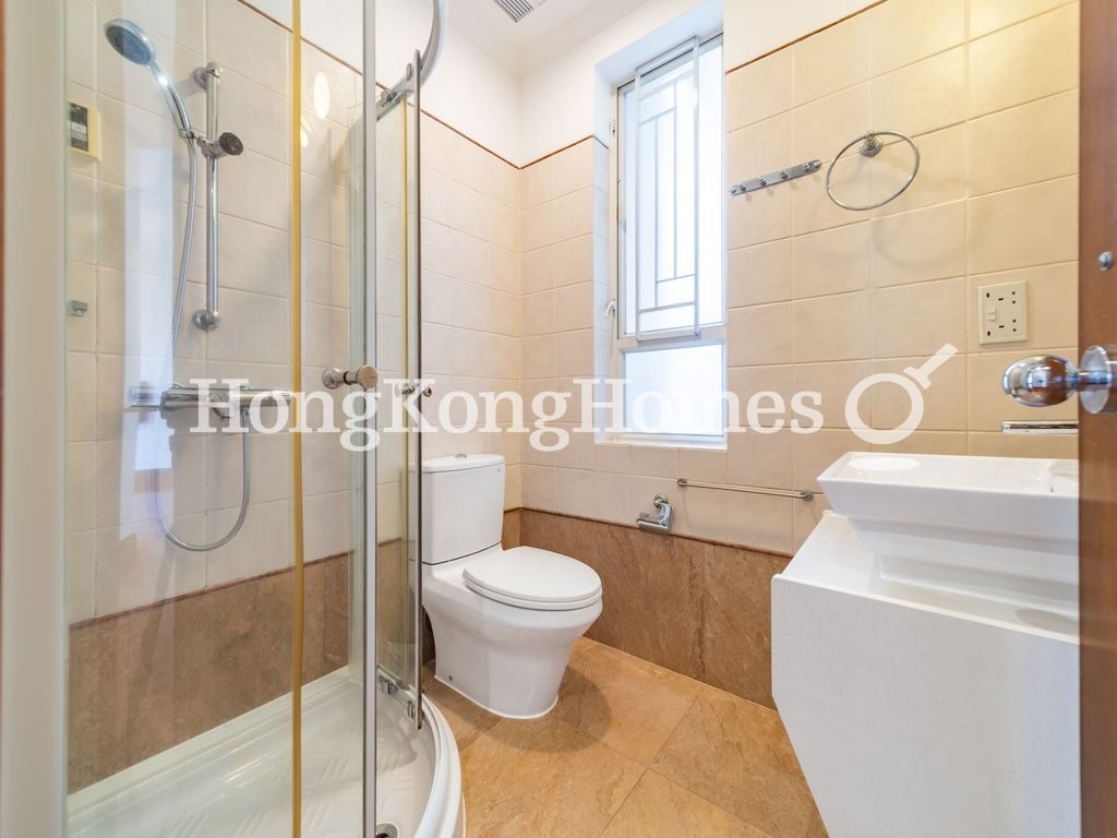 Guest Bathroom — Starcrest - Tower 1, Wan Chai
