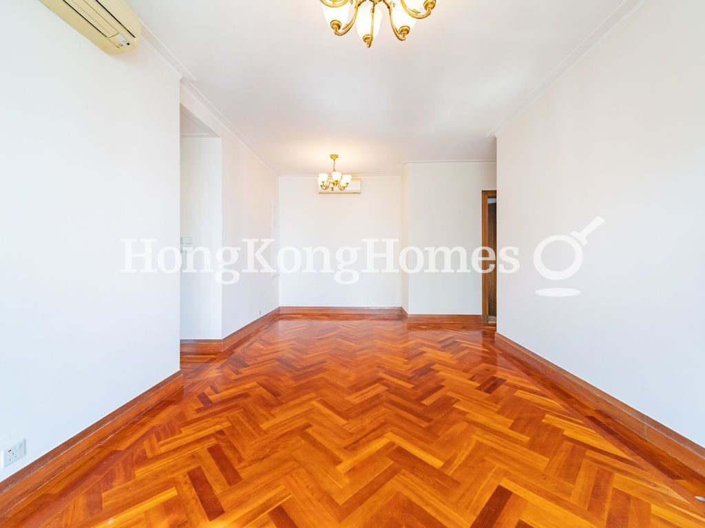 Living and Dining Room — Starcrest - Tower 1, Wan Chai