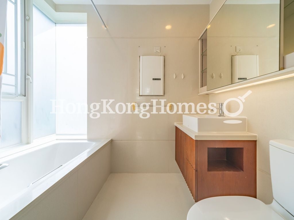 Master Bathroom — Starcrest - Tower 1, Wan Chai