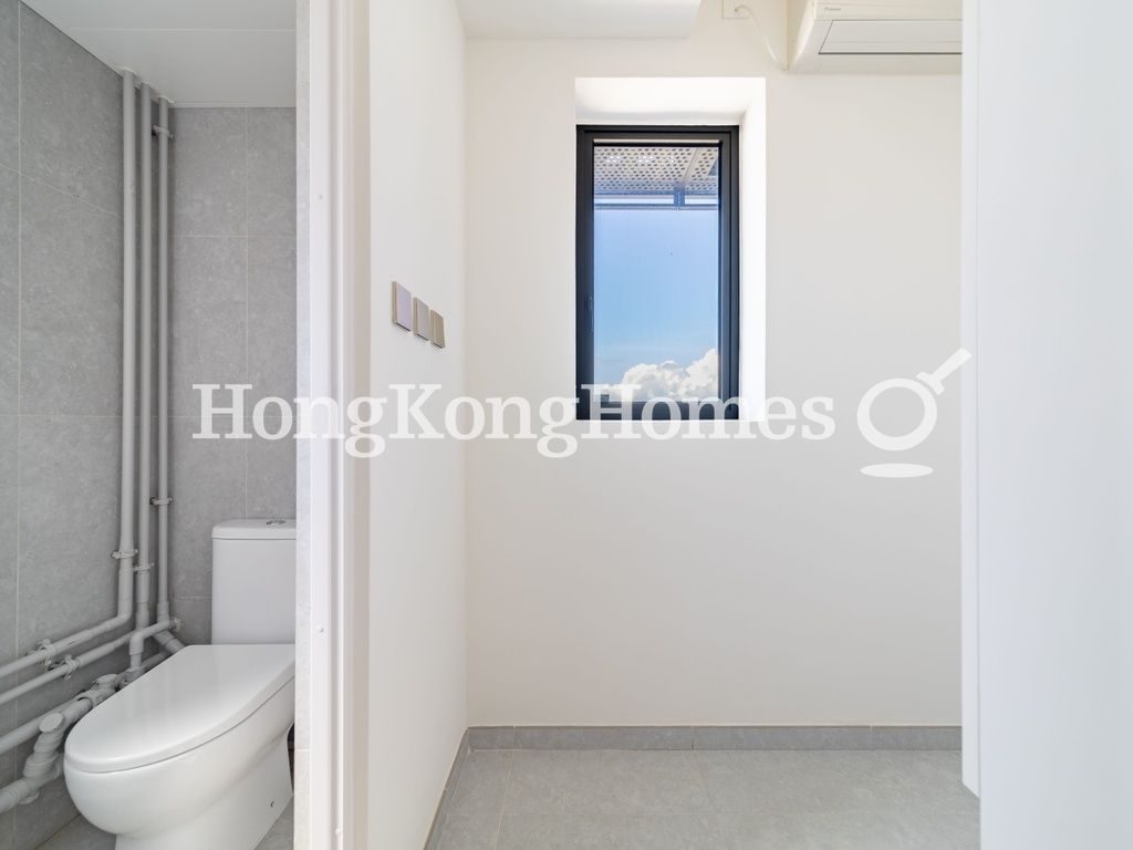 Maid's Room — Victoria Coast - Block A, Pokfulam