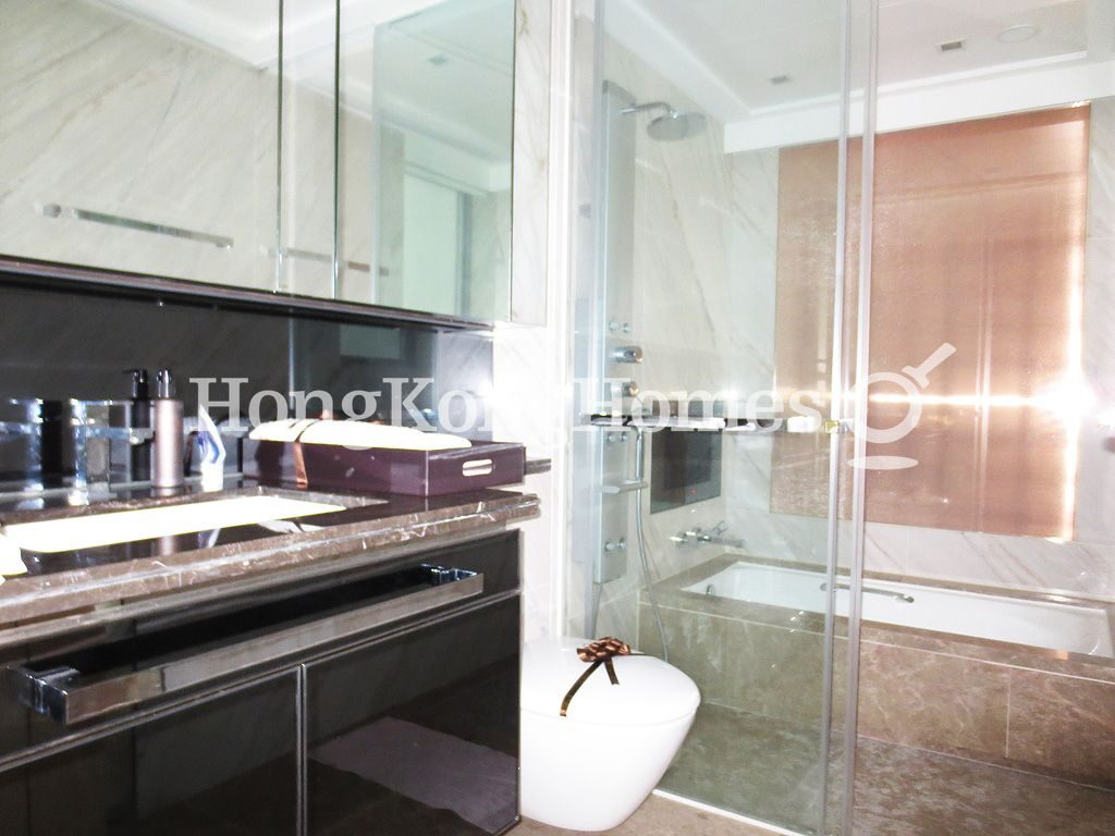 Master Bathroom — 瓏璽 - 第6B座 (朝海鑽)，大角咀