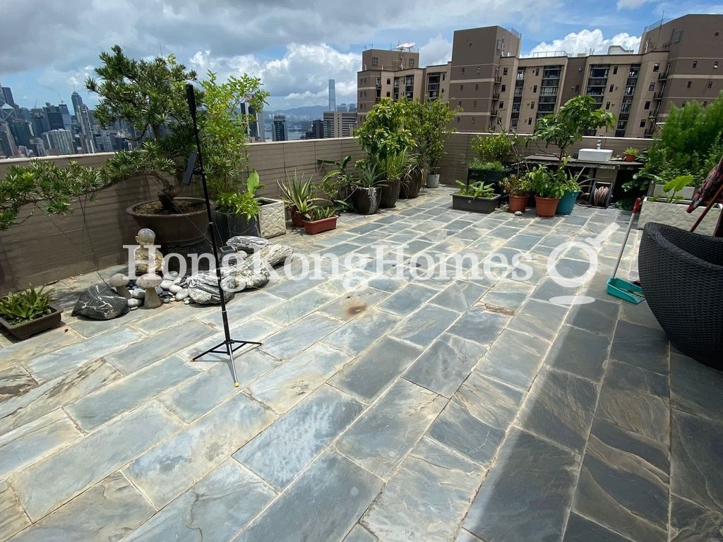 Private Roof Terrace — 樂翠台 - A座，跑馬地