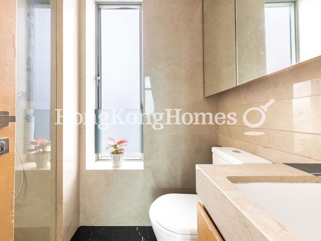 Guest Bathroom — York Place，灣仔