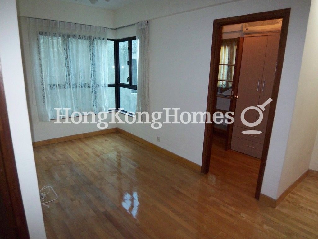 Living and Dining Room — Bellevue Place, Sheung Wan