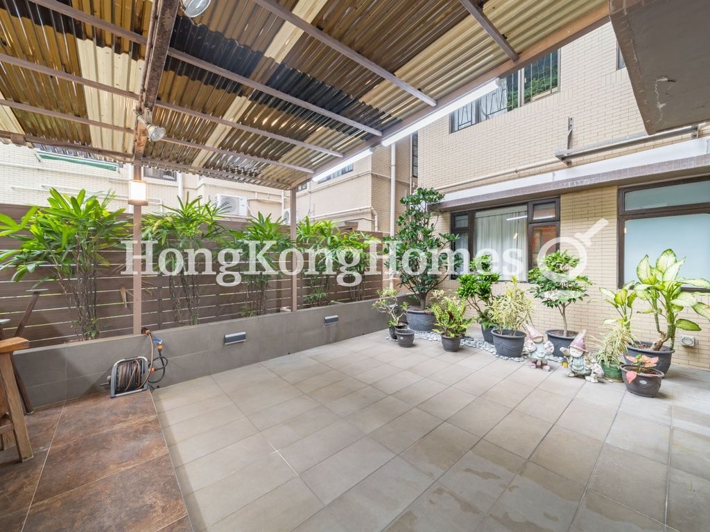 Private Terrace — 倚雲閣，東半山