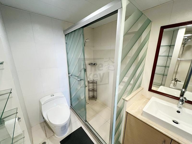 photo 5 — Estoril Court, Midlevels Central
