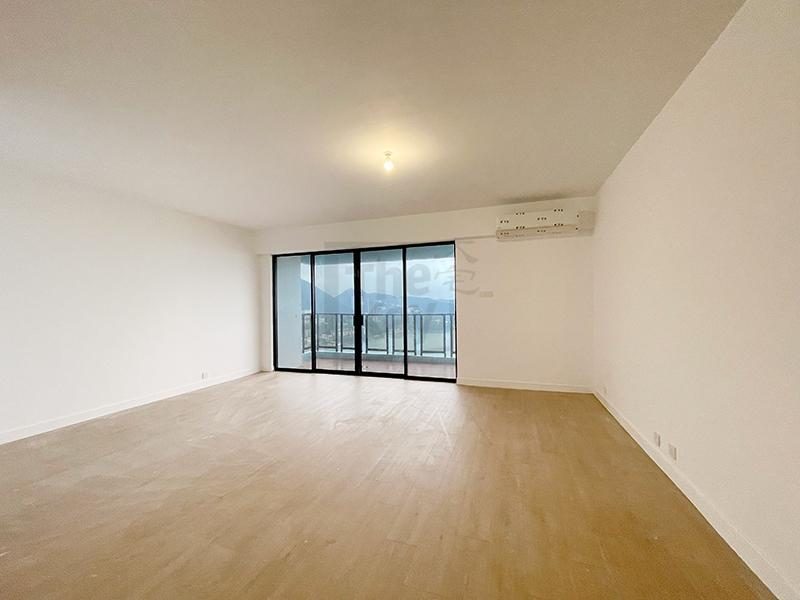 photo 3 — Repulse Bay Apartments, Repulse Bay