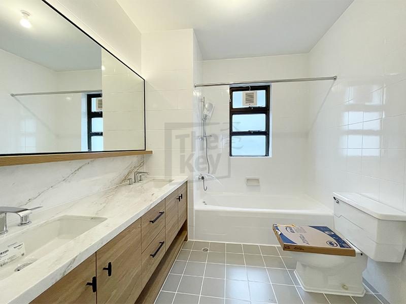 photo 6 — Repulse Bay Apartments, Repulse Bay